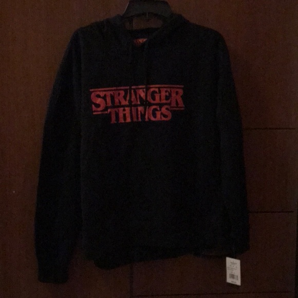 “Stranger Things” Netflix, Kohl’s sweatshirt. - Picture 1 of 3
